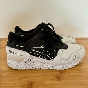 ASICS Gel-Lyte III OG - White & Black - Women’s Size 8
